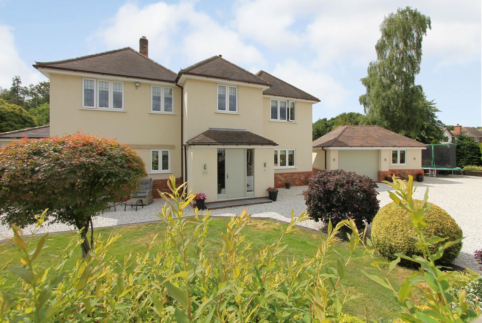 4 bed property in Aggborough Crescent, Kidderminster